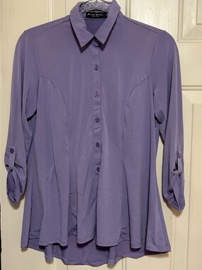 Knapp Studio Lavender Button Front Top Size Small Roll Tab Sleeve Stretch Blouse